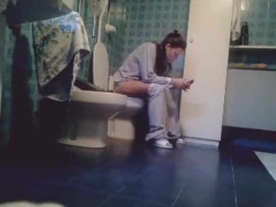 554px x 416px - College girl pooping on spy cam