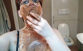 Whore love eating and smearing shit 