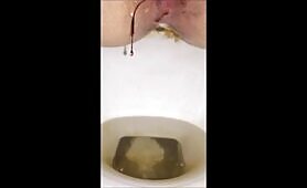 Girl on her period shitting in the toilet