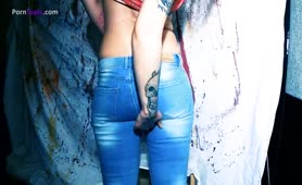Redhead teen did a mess in jeans