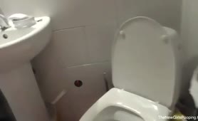 Pregnant babe peeing and shitting