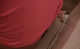 BBW babe shitting