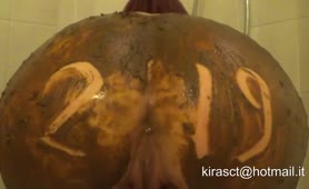 Smearing poop on her big ass