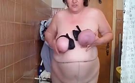 Bbw granny shitting