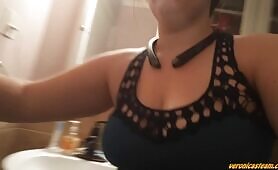 Redhead babe shits a lot in toilet