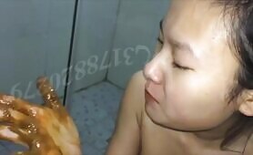 Hot Chick Covers Herself in Shit