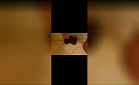 Sexy Babe Drops a Nasty Load