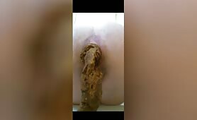 Babe Drops a Thick Load of Poop