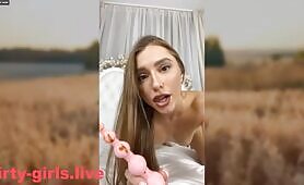 Hottie Craps on Bed, Then Exposes Herself Outdoors
